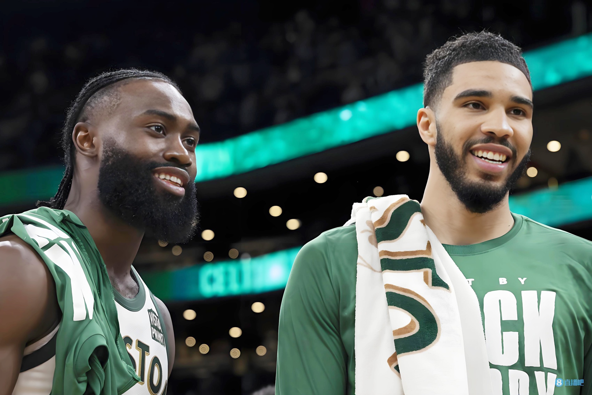 爱游戏官方网站-独行侠不断突破！，塔图姆连续二十场比赛得分超过出色发挥赢得满堂喝彩的简单介绍