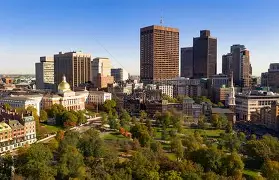 爱游戏,-波士顿凯尔特人训练开放日；加时末段回应争议引欢呼；欧超杯在即；球探报告显示潜力的简单介绍