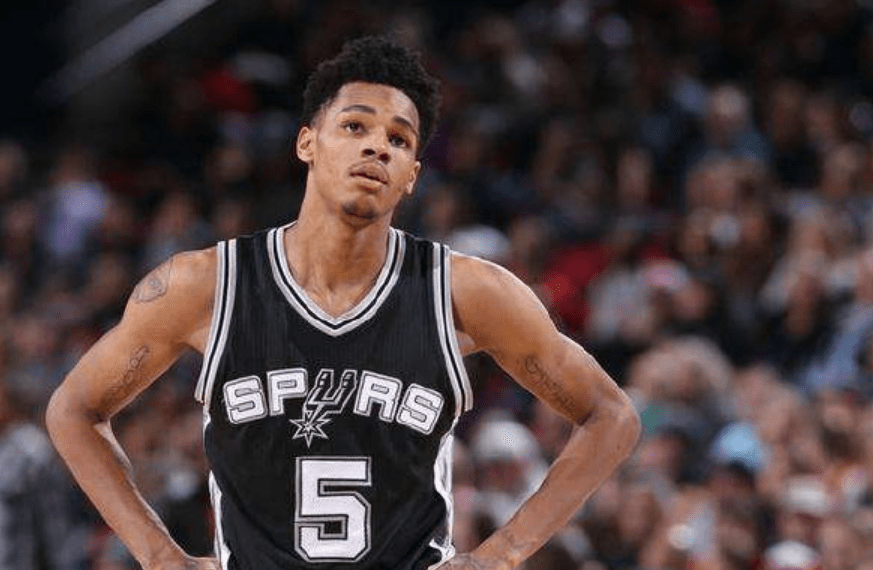 包含重磅！关键时刻尤文图斯调整名单以备全明星赛穆雷与60激战勇士分钟，清晨萨克拉门托国王备战CBA季后赛的词条